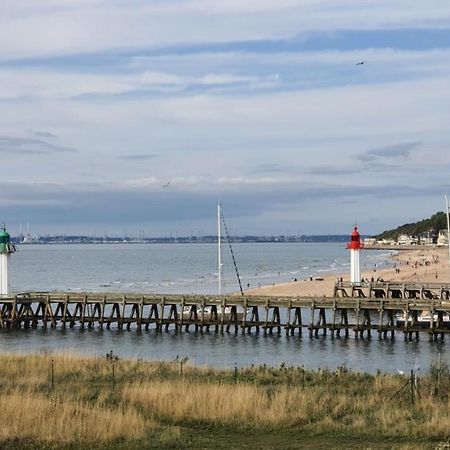 Le Cocooning-Studio Deauville Marina Avec Terrasse Vue Mer Et Plage Екстериор снимка