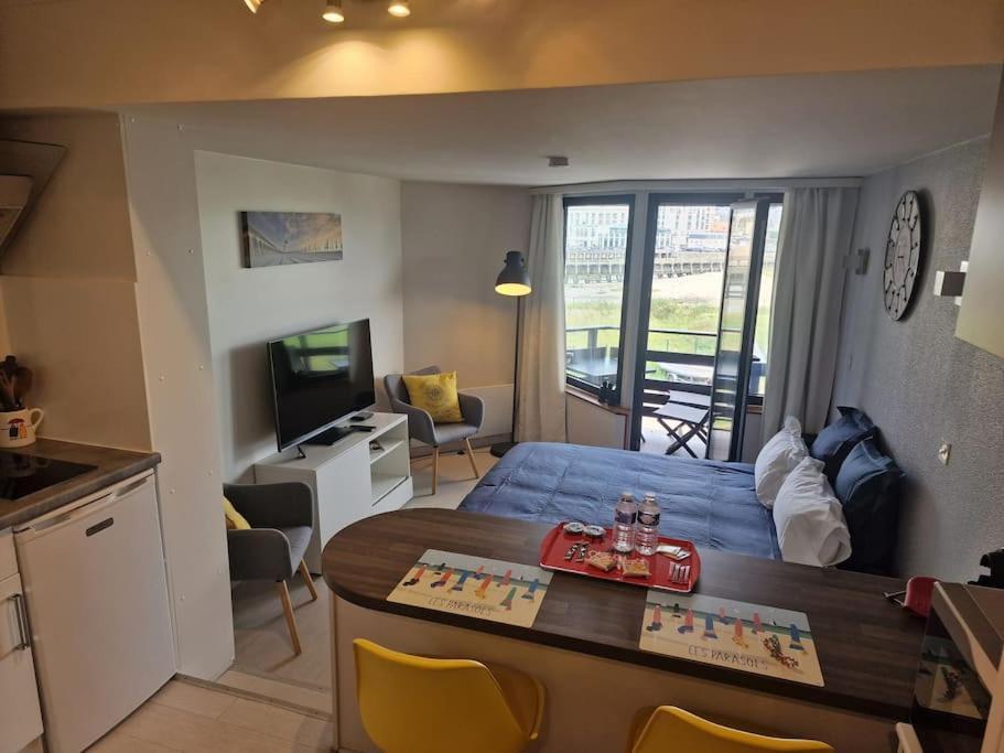 Le Cocooning-Studio Deauville Marina Avec Terrasse Vue Mer Et Plage Екстериор снимка