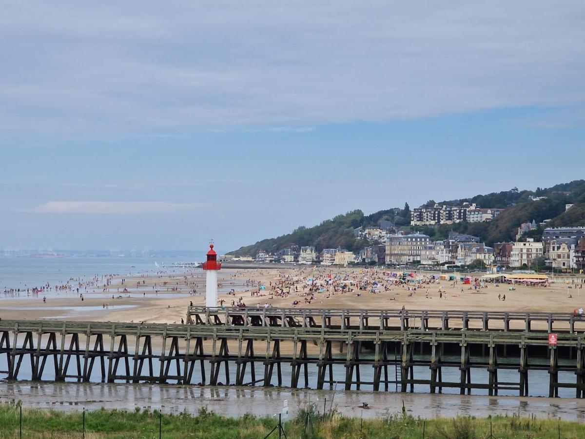 Le Cocooning-Studio Deauville Marina Avec Terrasse Vue Mer Et Plage Екстериор снимка