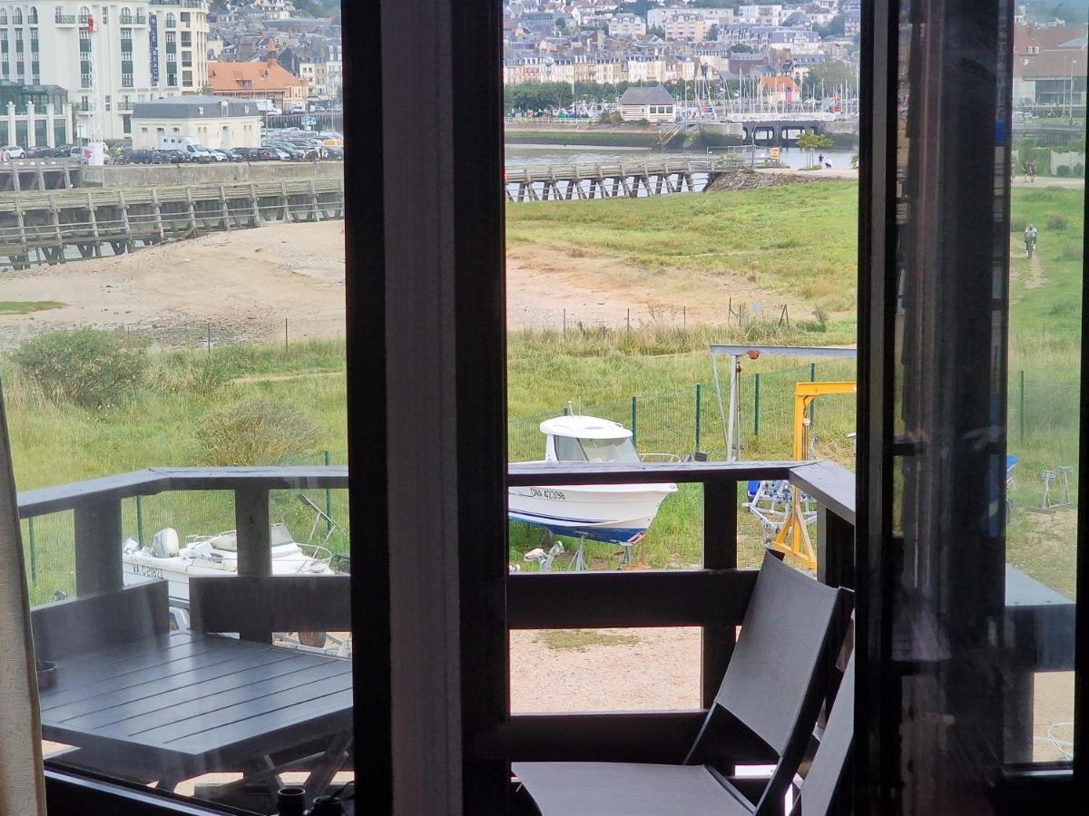 Le Cocooning-Studio Deauville Marina Avec Terrasse Vue Mer Et Plage Екстериор снимка